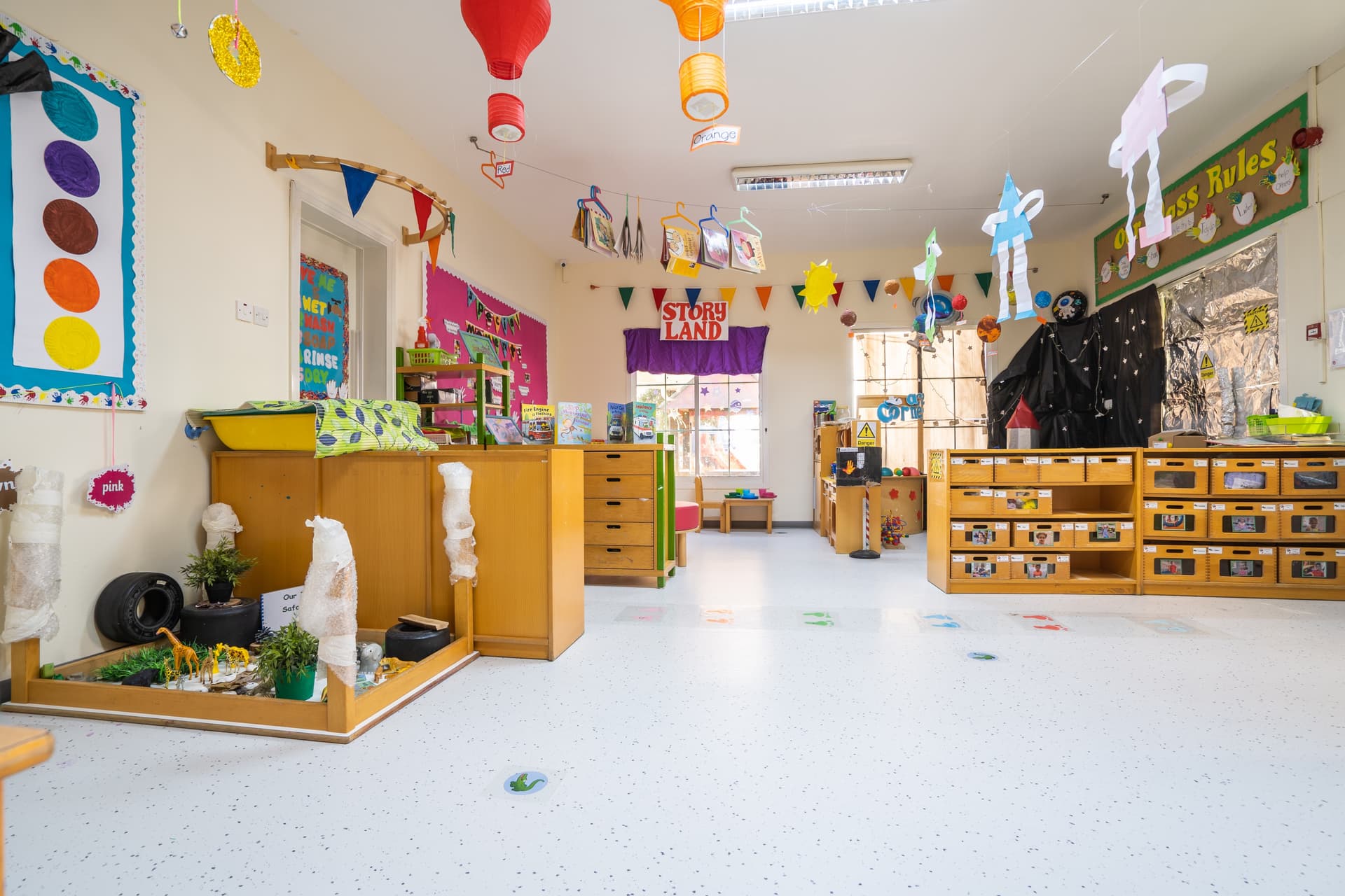 Large purposefully designed open spaces spark curiosity, creativity & encourage problem-solving